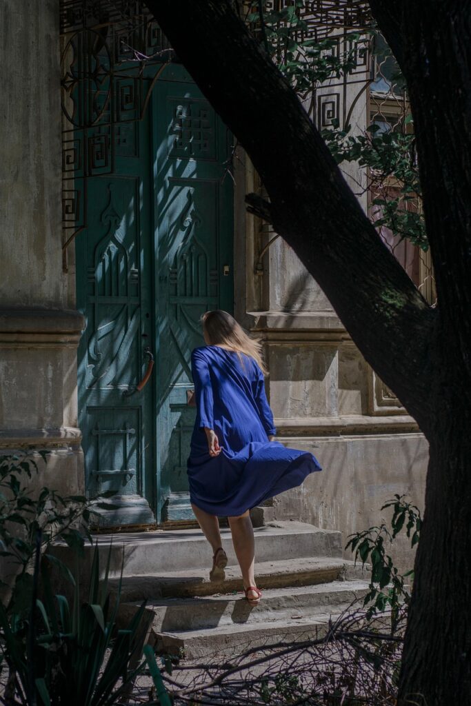 パンプスが脱げるときのマナーはどうすればいい？