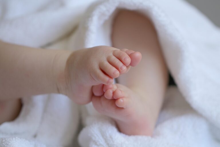 OLが足が臭くなる理由とは何ですか？